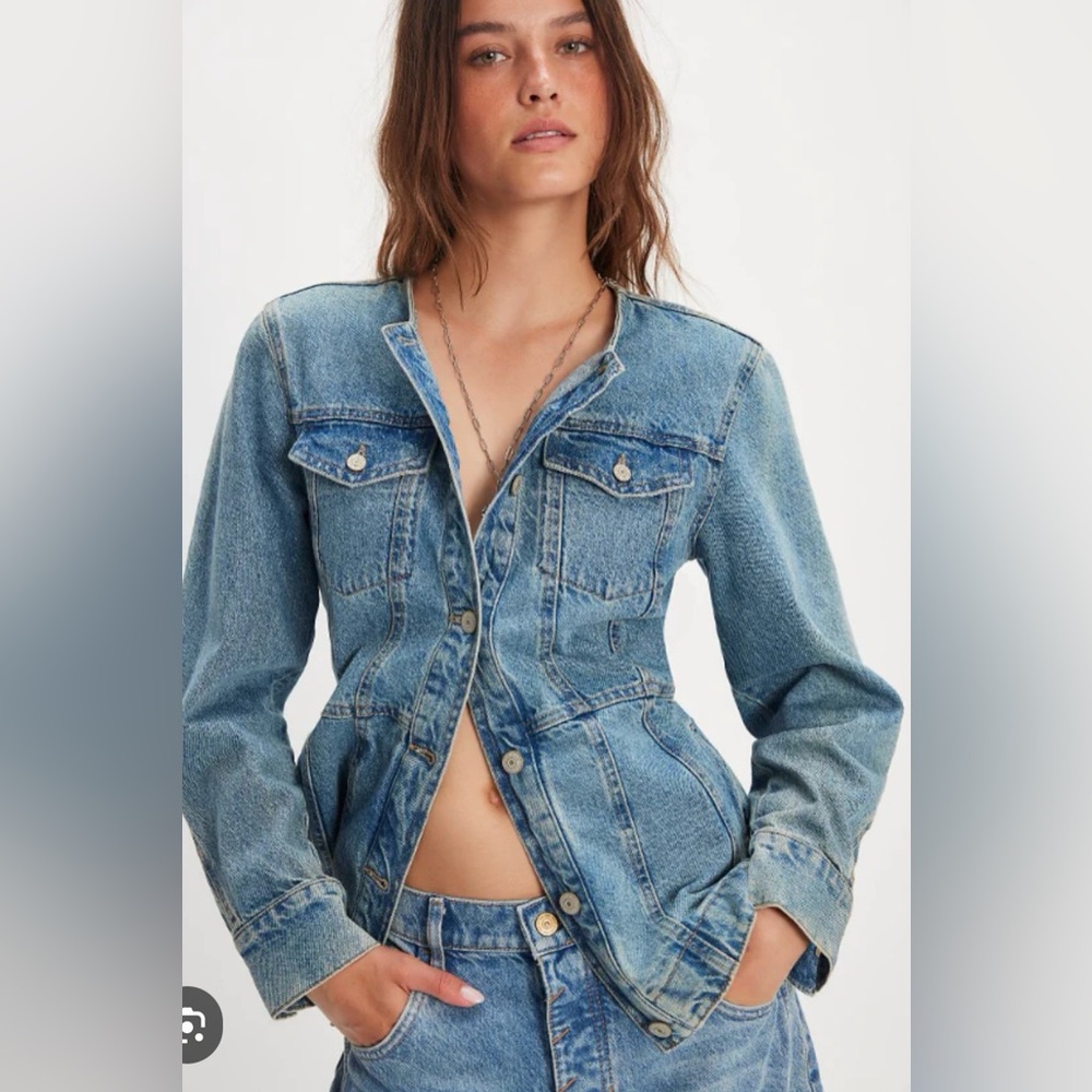 NWT FREE PEOPLE WE THE FREE LULA DENIM JACKET 🔥